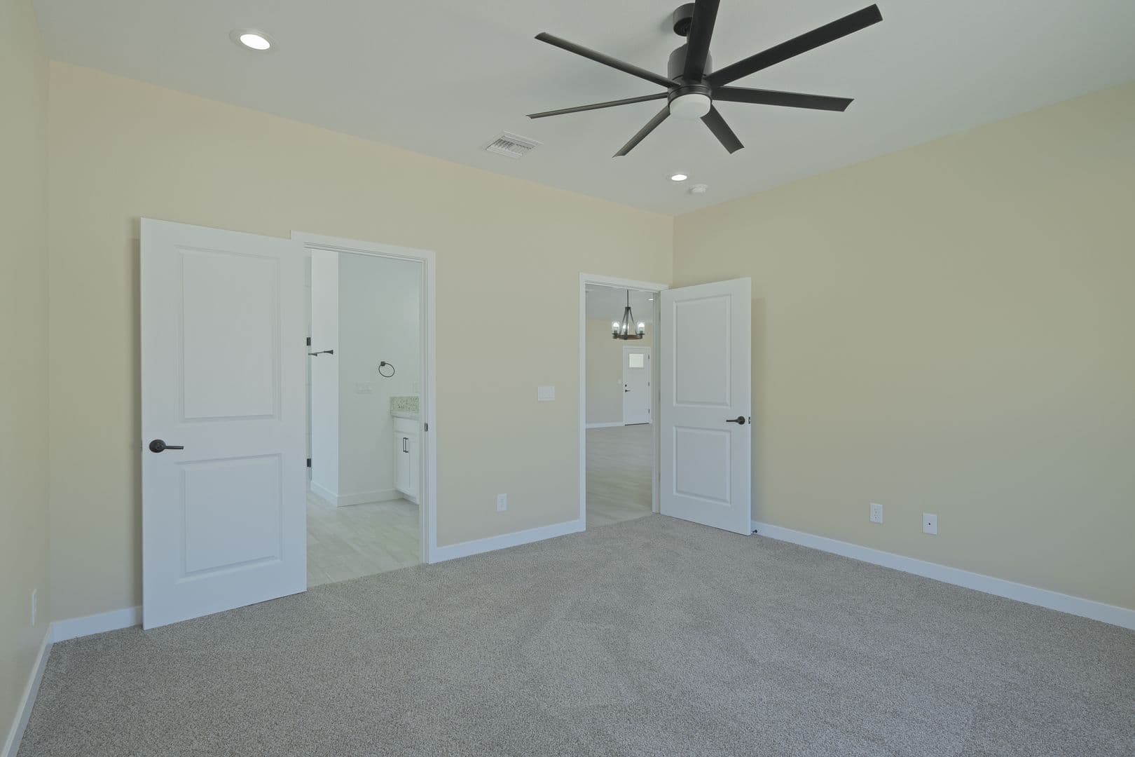 Fort Mohave House: 2213 Hayden