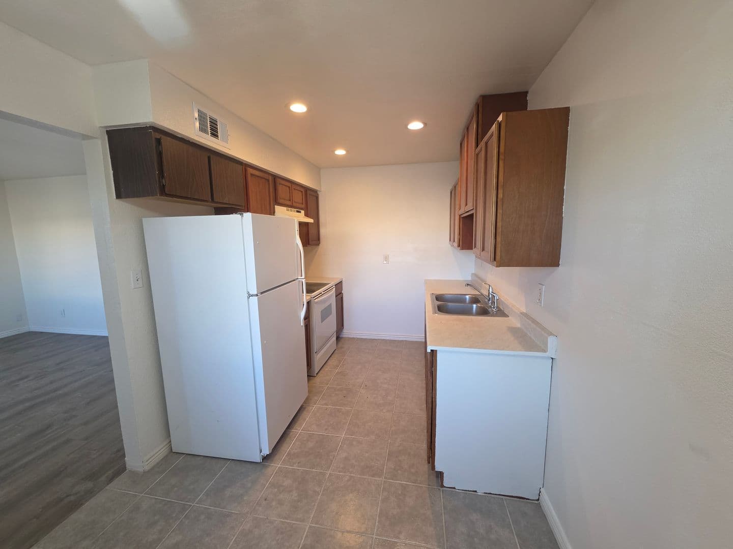 Bullhead City Apartment: 2046 Riviera Blvd