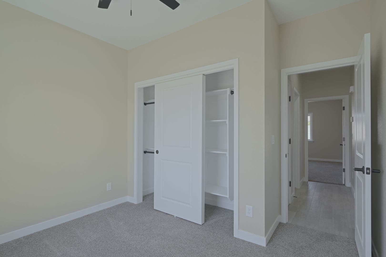 Fort Mohave House: 2213 Hayden