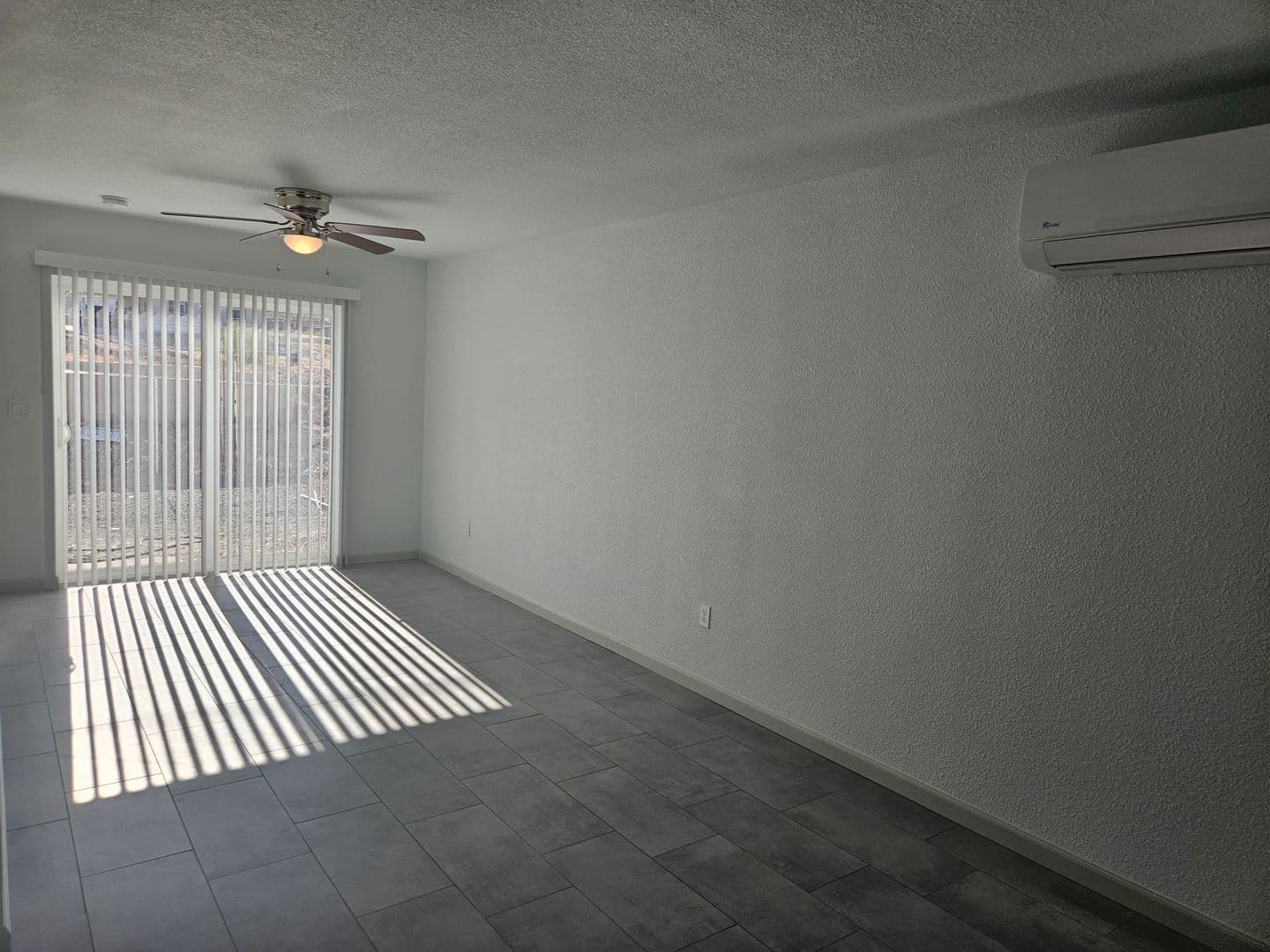 Bullhead City Apartment: 186 Palm Ave.