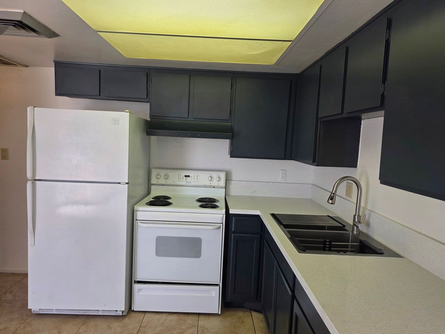 Bullhead City Apartment: 1525 Sierra Vista