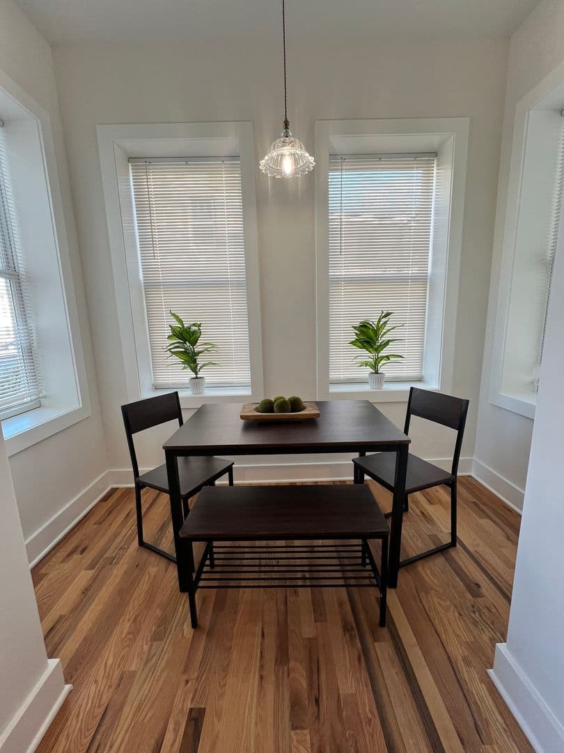 Burlington Apartment: 106 E Broad St - Apt 2
