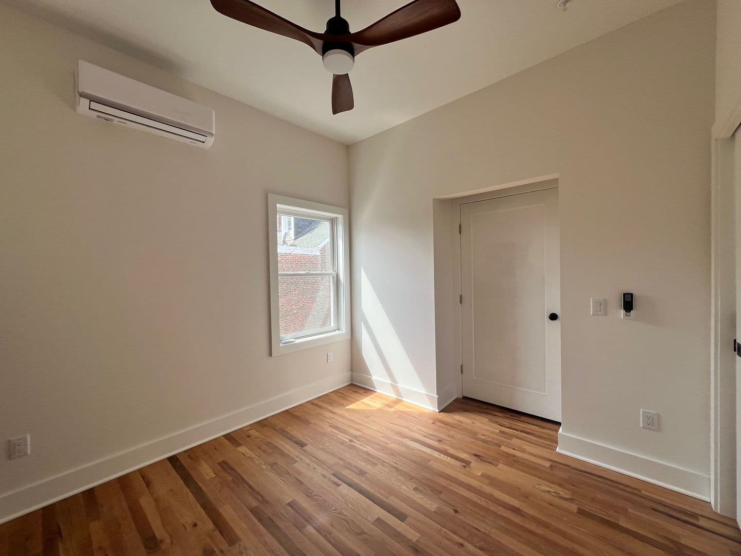 Burlington Apartment: 106 E Broad St