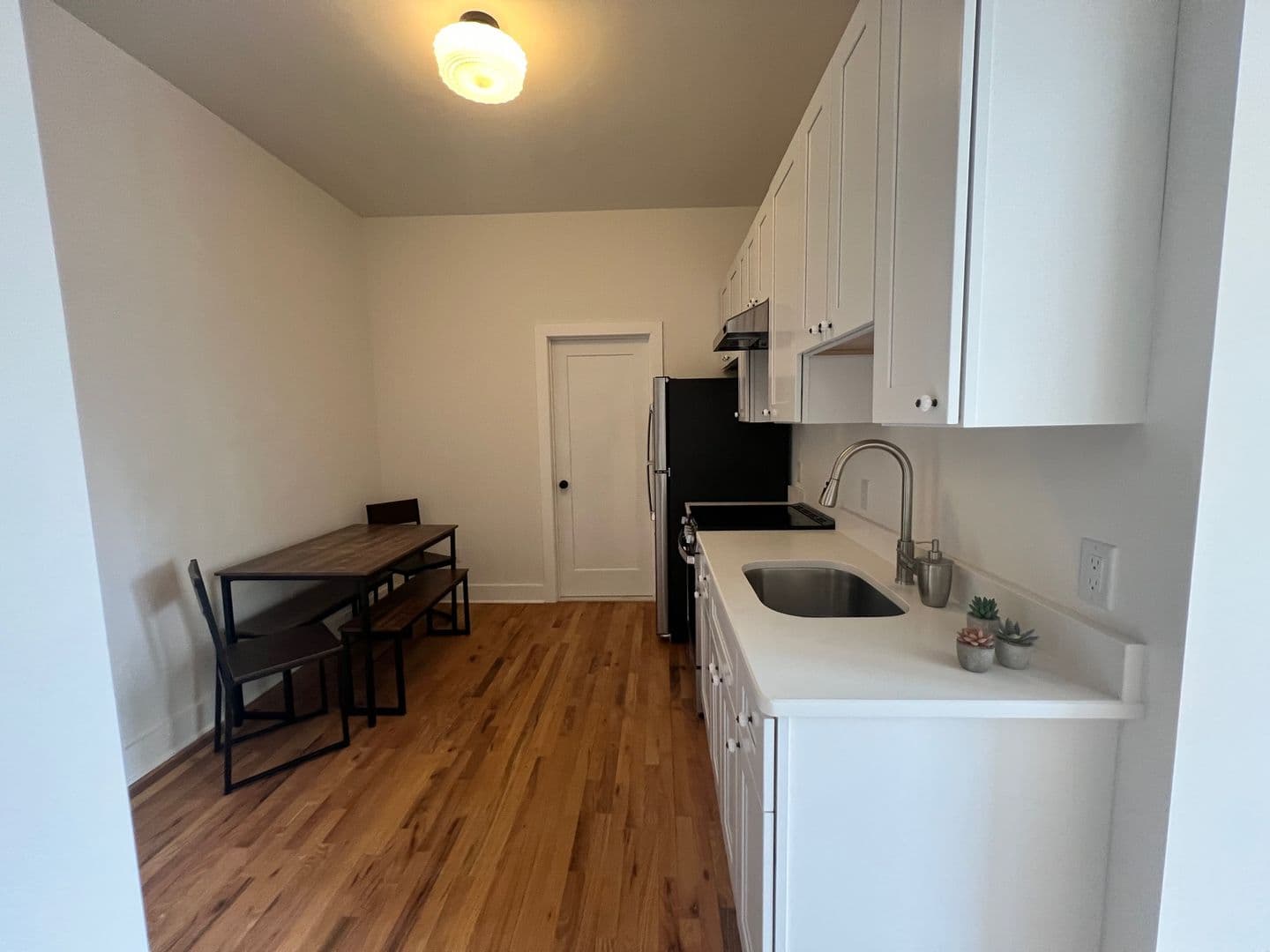 Burlington Apartment: 106 E Broad St - Apt 7