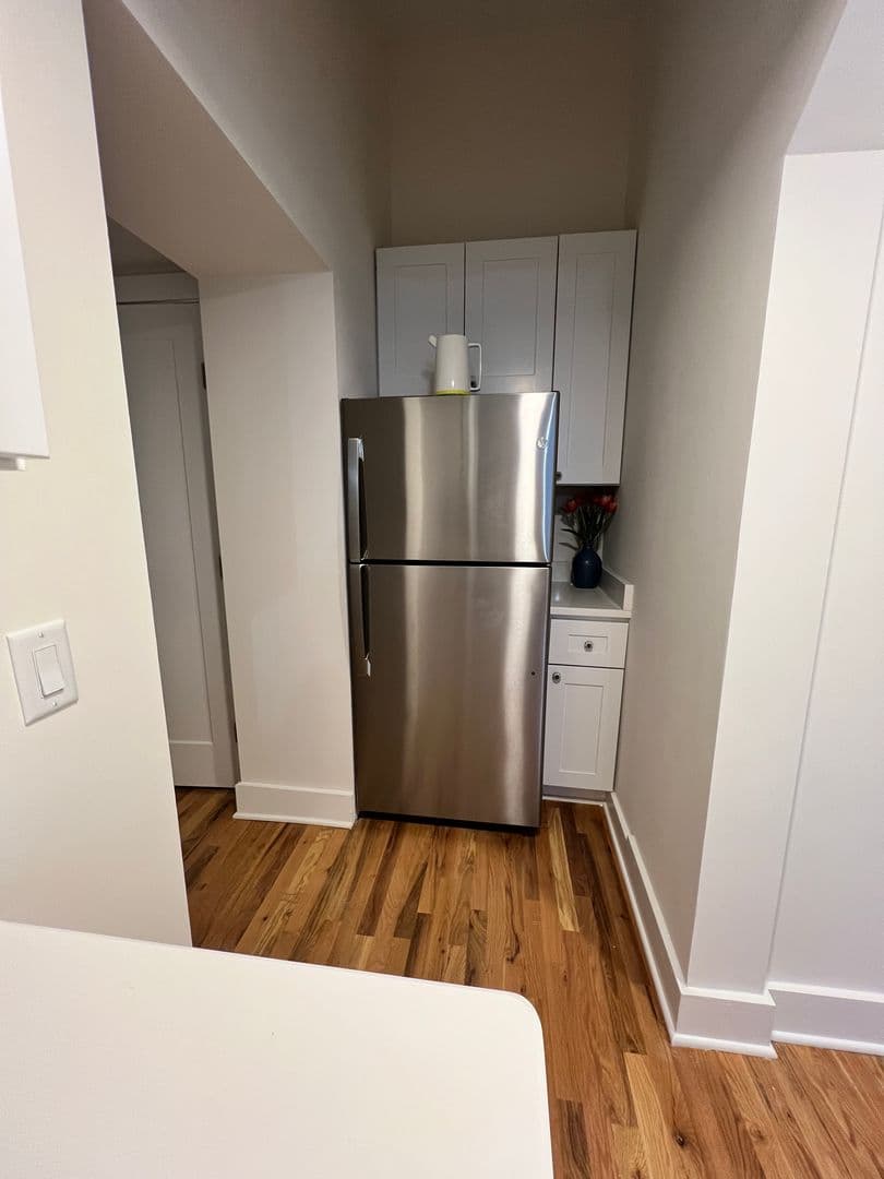 Burlington Apartment: 106 E Broad St - Apt 2