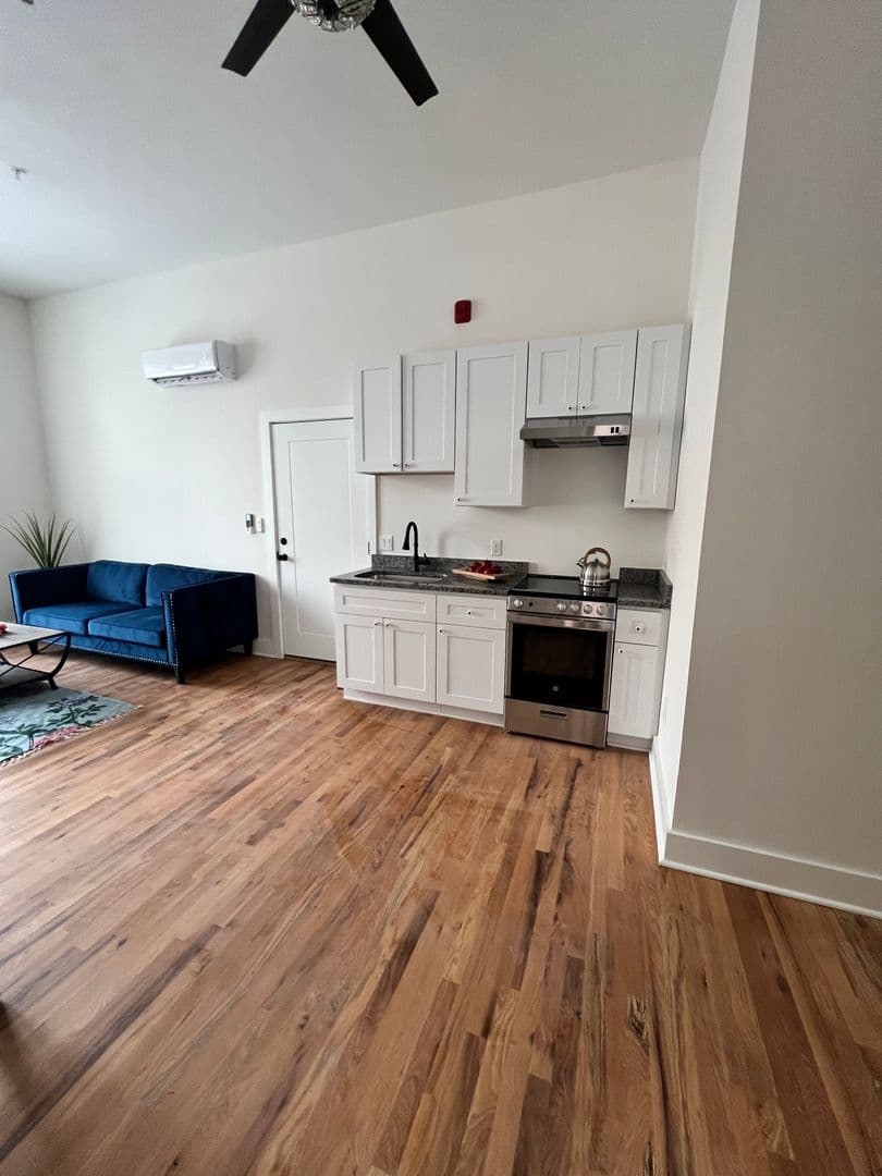 Burlington Apartment: 106 E Broad St - Apt 1