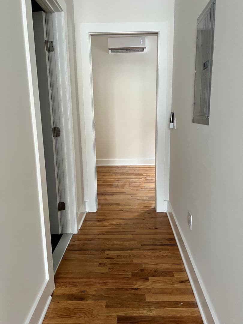 Burlington Apartment: 106 E Broad St - Apt 1