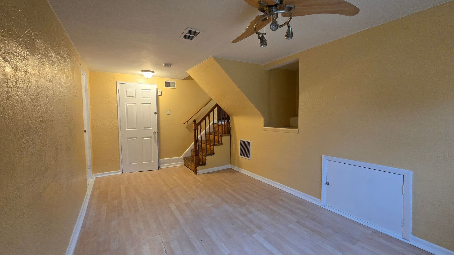 Pennsauken House: 5319 Frosthoffer Ave