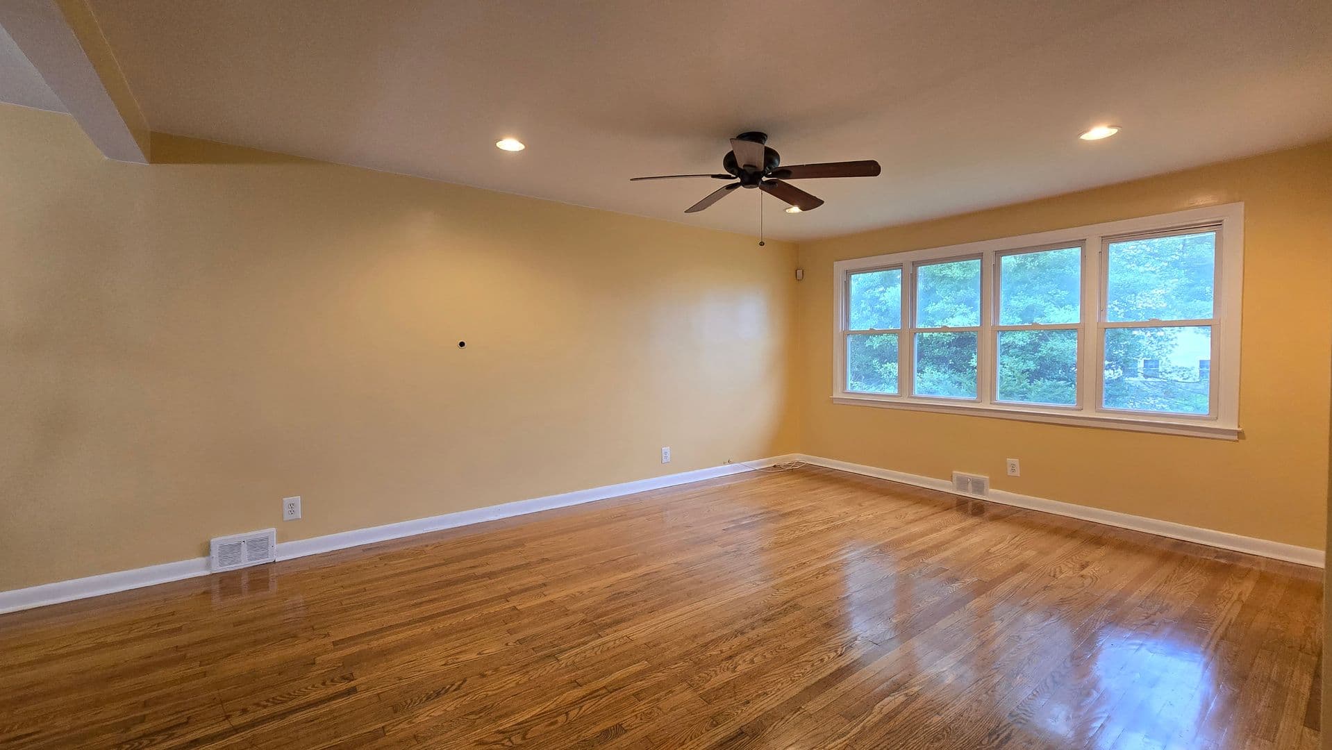 Pennsauken House: 5319 Frosthoffer Ave