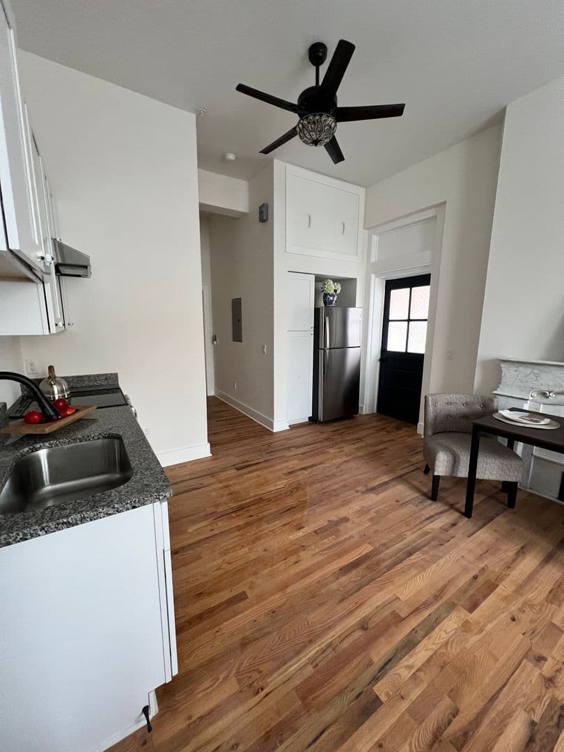 Burlington Apartment: 106 E Broad St - Apt 1