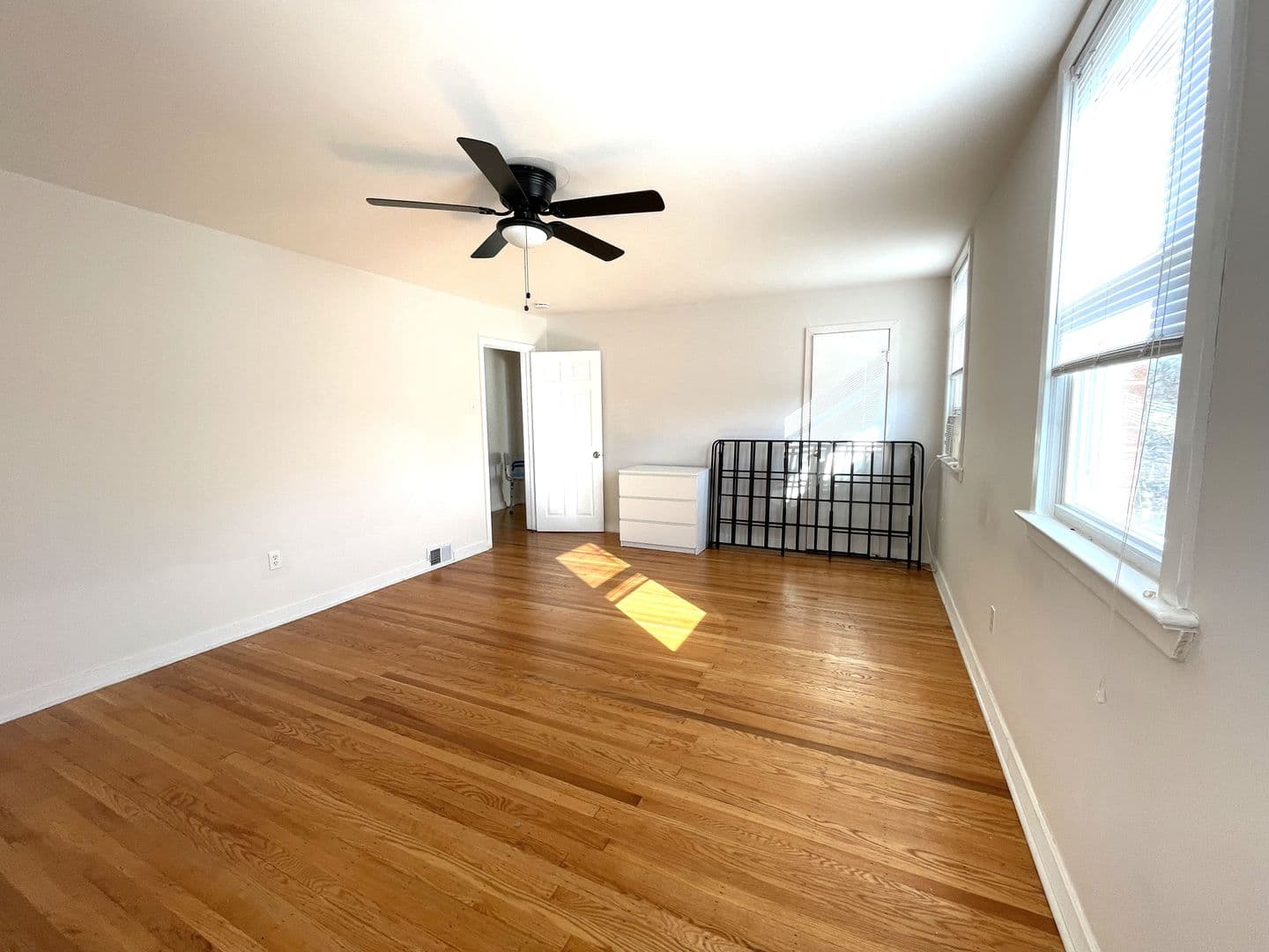 Pennsauken House: 4705 Camden Ave
