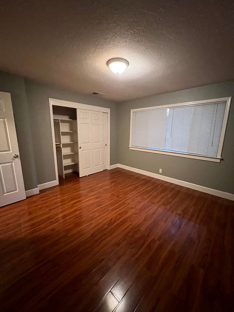 Bay Point Apartment: 625 Chadwick Lane