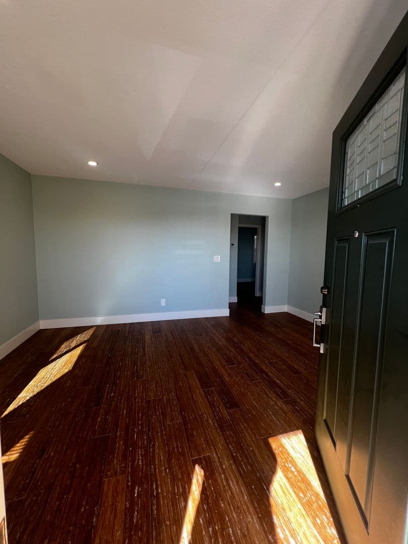 Vallejo Apartment: 814 Benicia Road