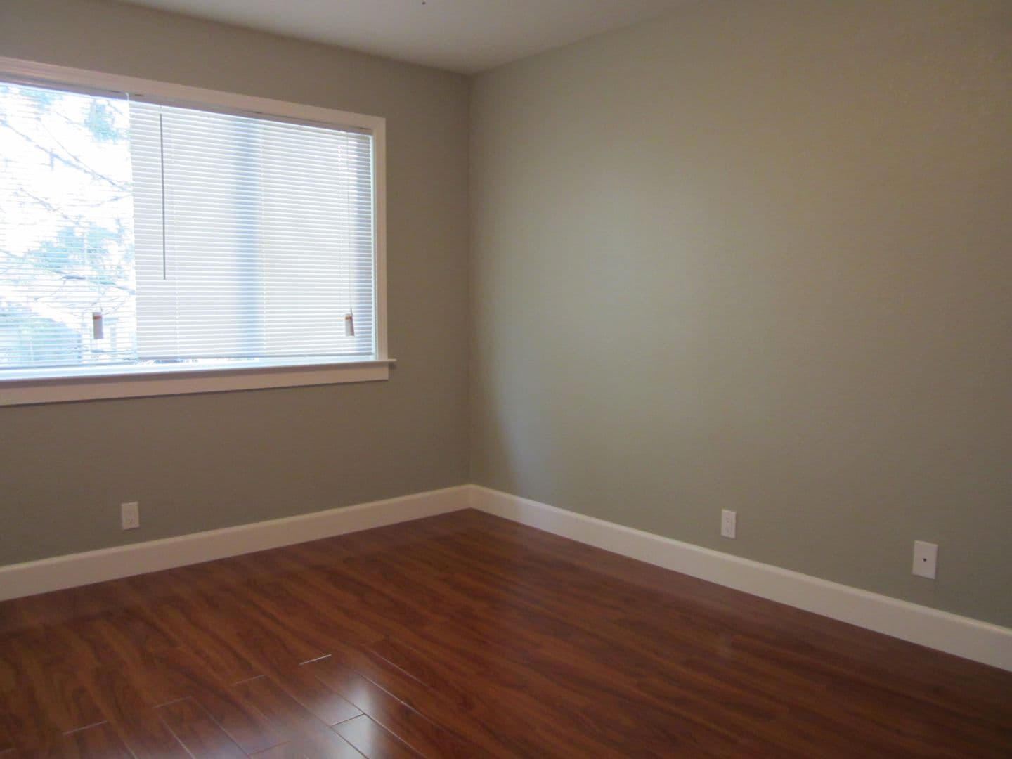 Bay Point Apartment: 625 Chadwick Lane