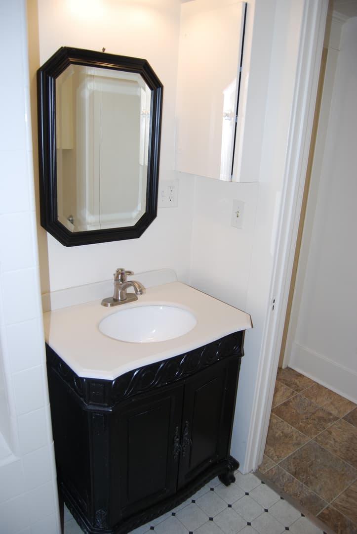 San Diego House: 3744 1/2 Ray Street