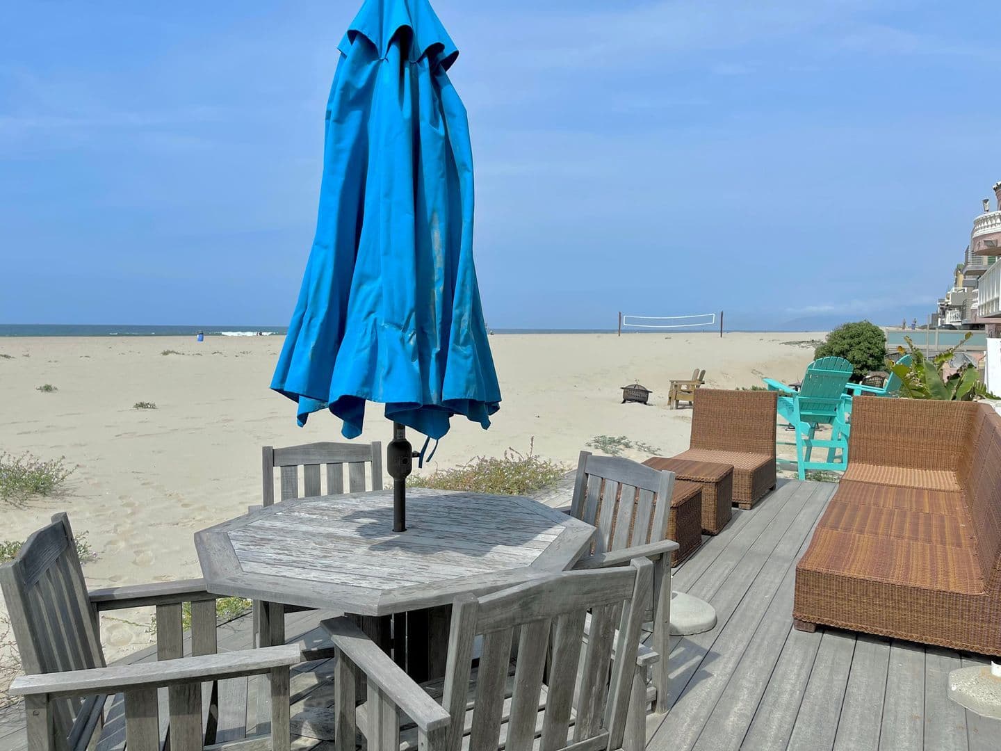 Oxnard House: 4025 Ocean Drive