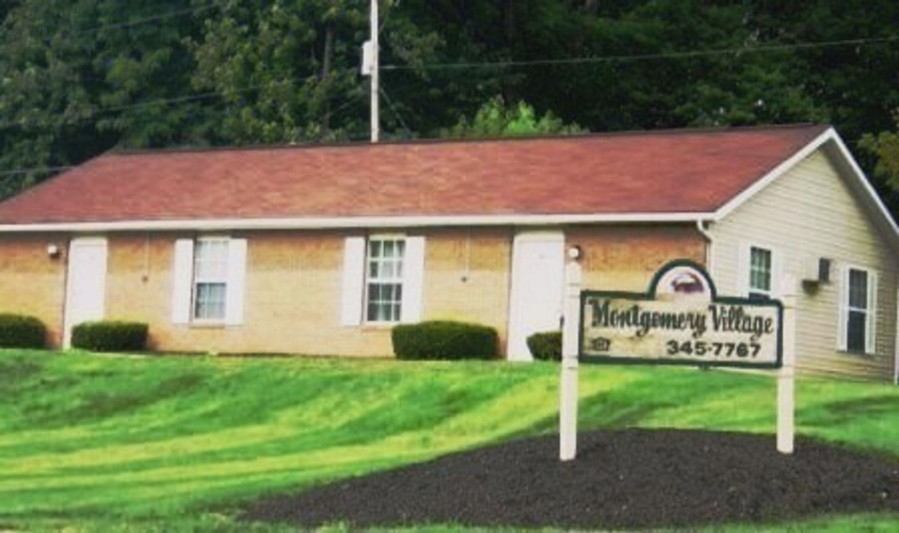 Newark Apartment: Montgomery Avenue