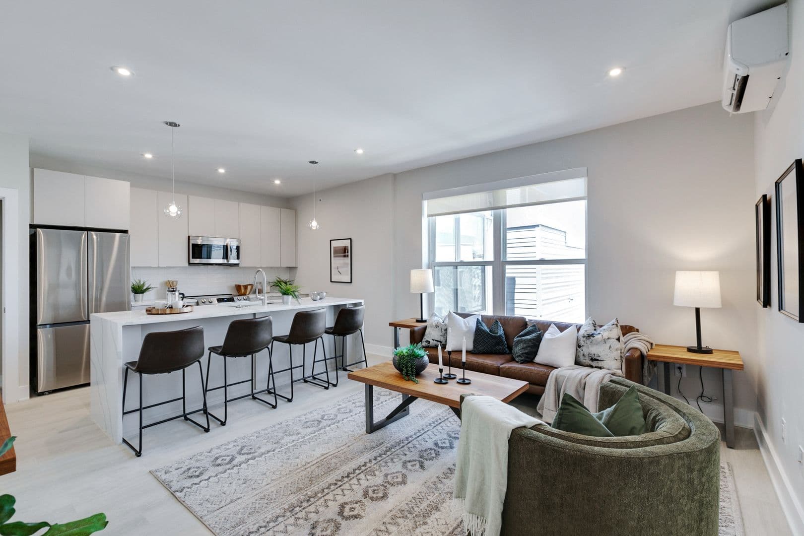 Philadelphia Apartment: 1533-1535 Ridge Avenue