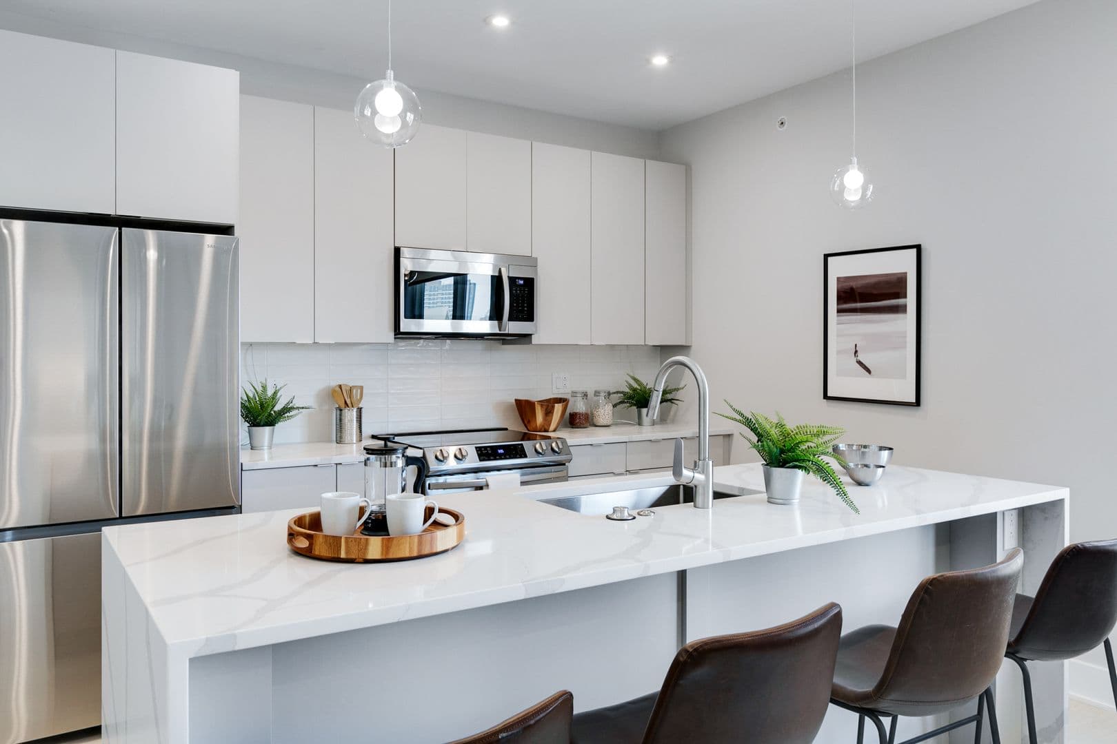 Philadelphia Apartment: 1533-1535 Ridge Avenue