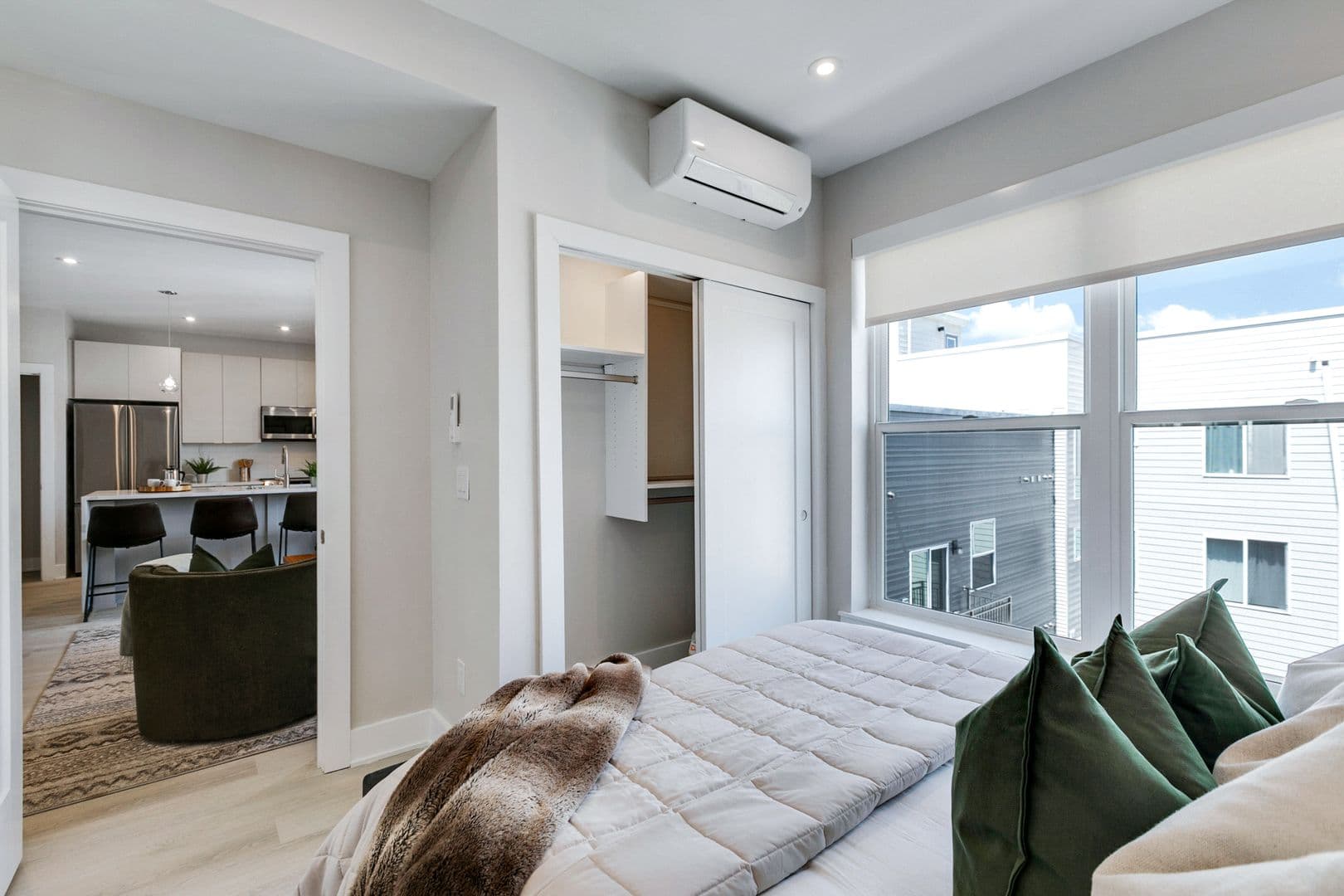 Philadelphia Apartment: 1533-1535 Ridge Avenue