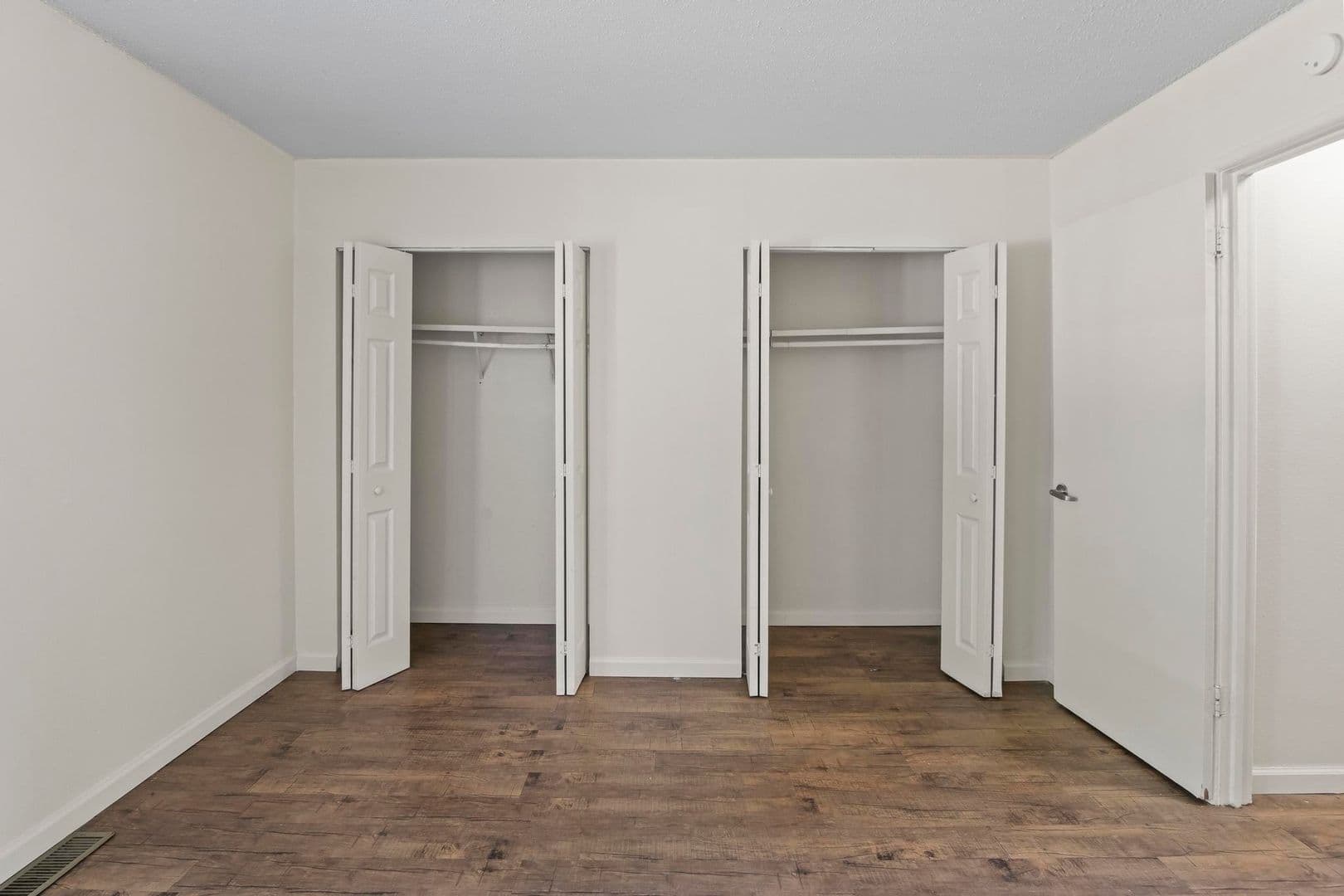 St Ann Apartment: 11120 Graben Dr, Apt D