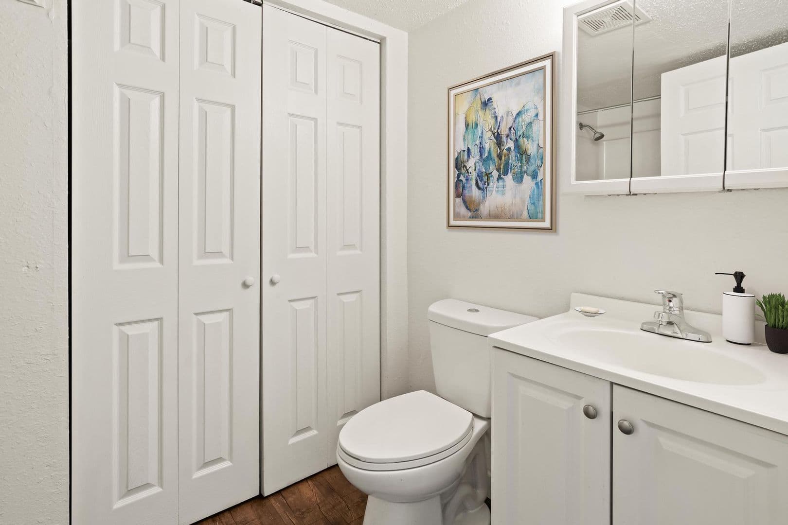 Granite City Apartment: 4078-1 Kathy Dr
