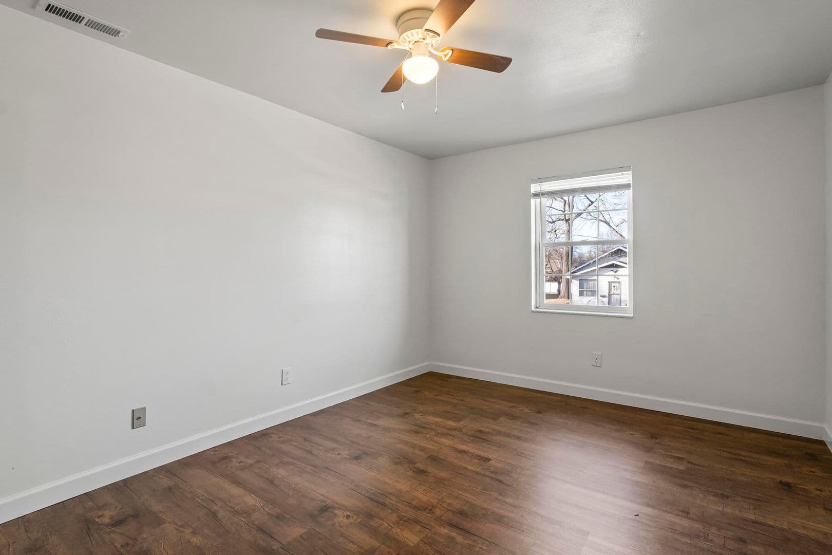 Granite City Apartment: 4078-01 Kathy Dr