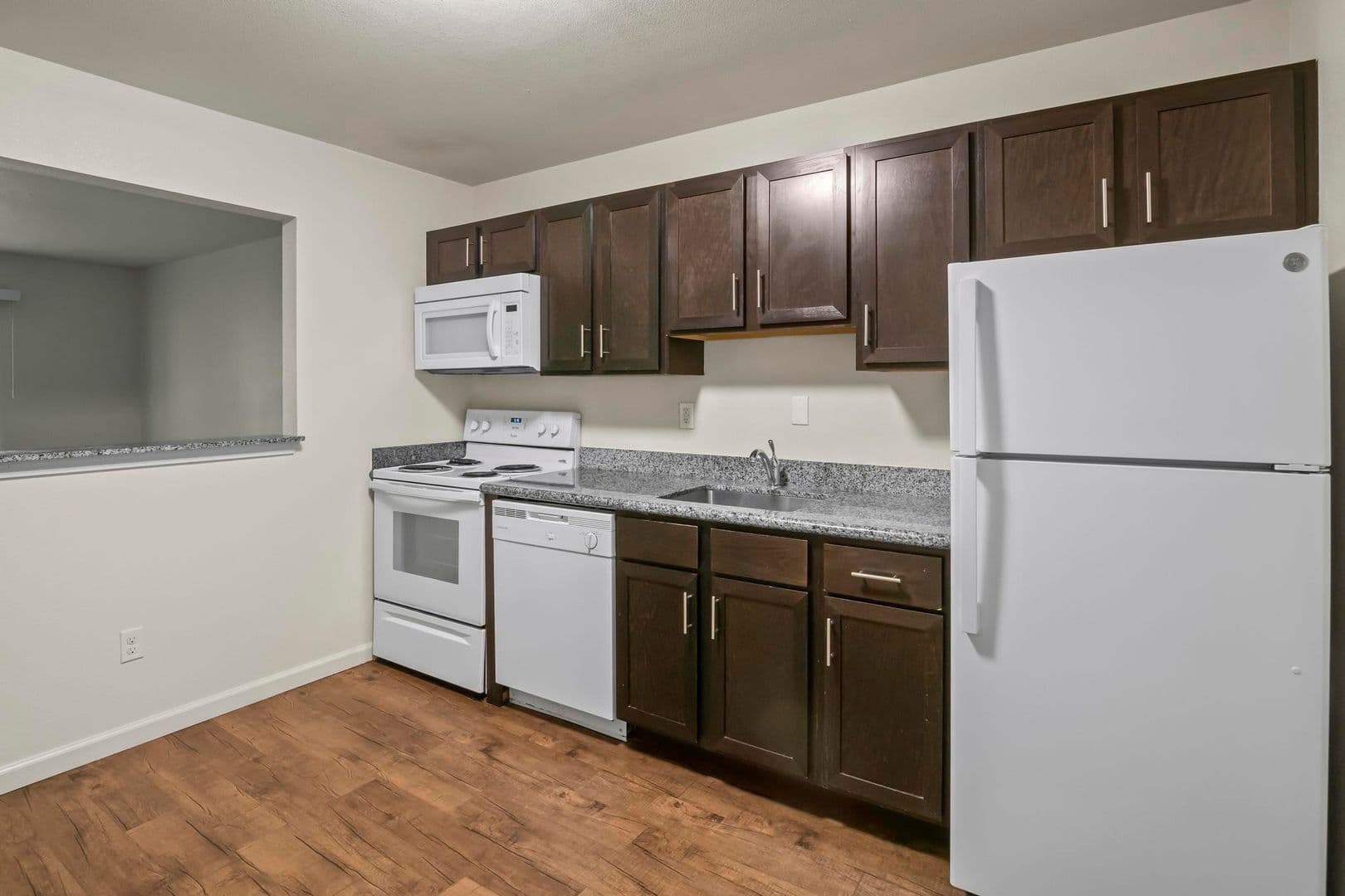 St Ann Apartment: 11120 Graben Dr, Apt D