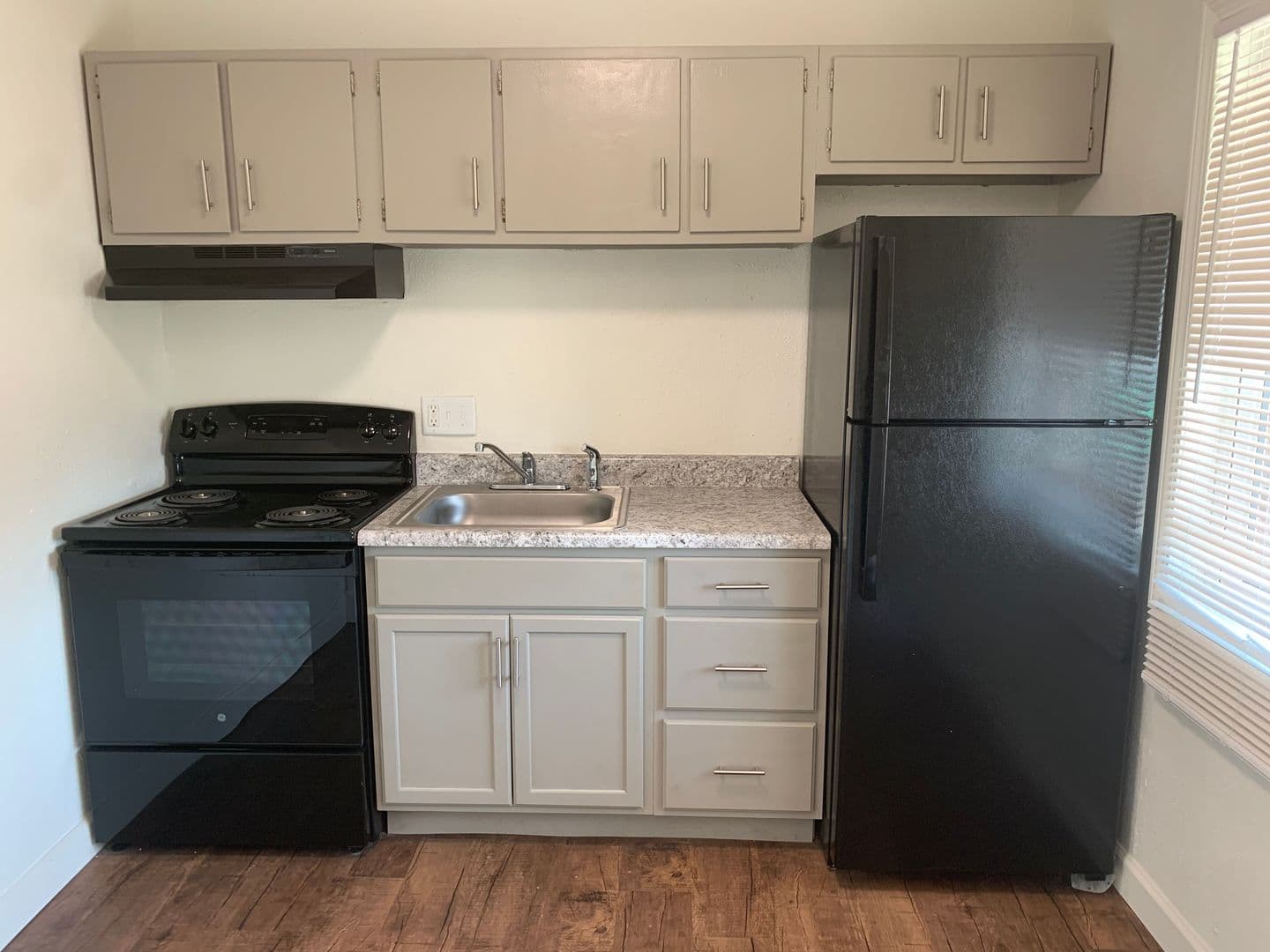 Granite City Apartment: 4078-1 Kathy Dr