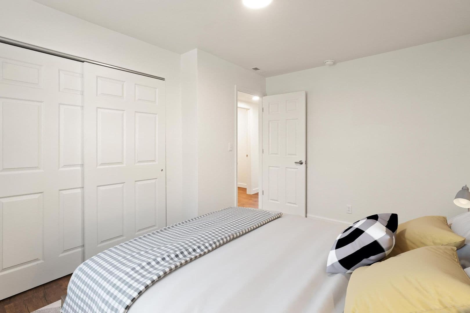 Collinsville Apartment: 1003 S Morrison Ave