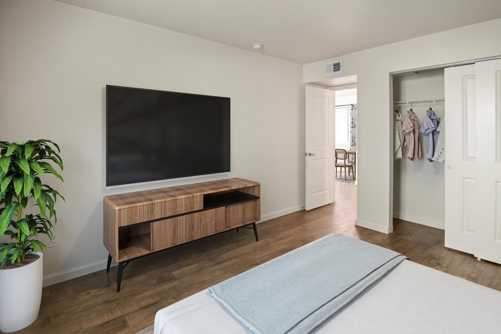 St Ann Apartment: 11120 Graben Dr, Apt D