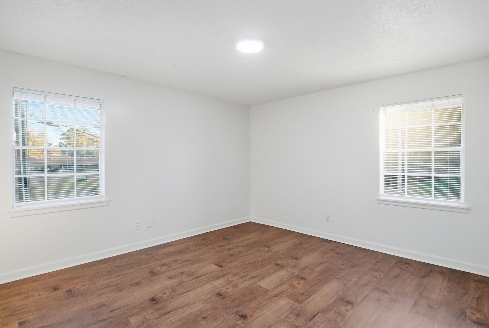 Jackson Apartment: 5255 Manhattan Road