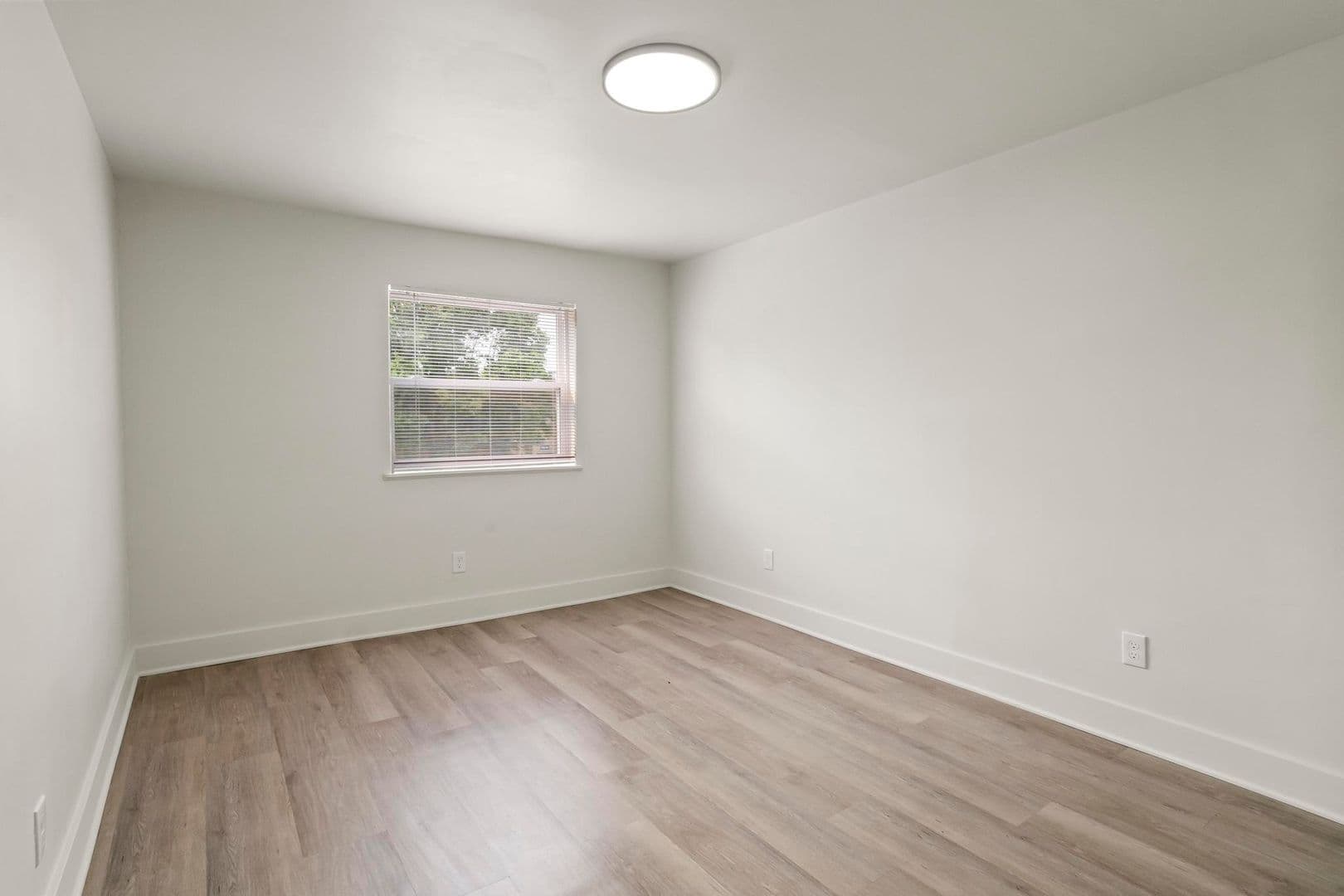 Saint Louis Apartment: 7851 Bandero Dr