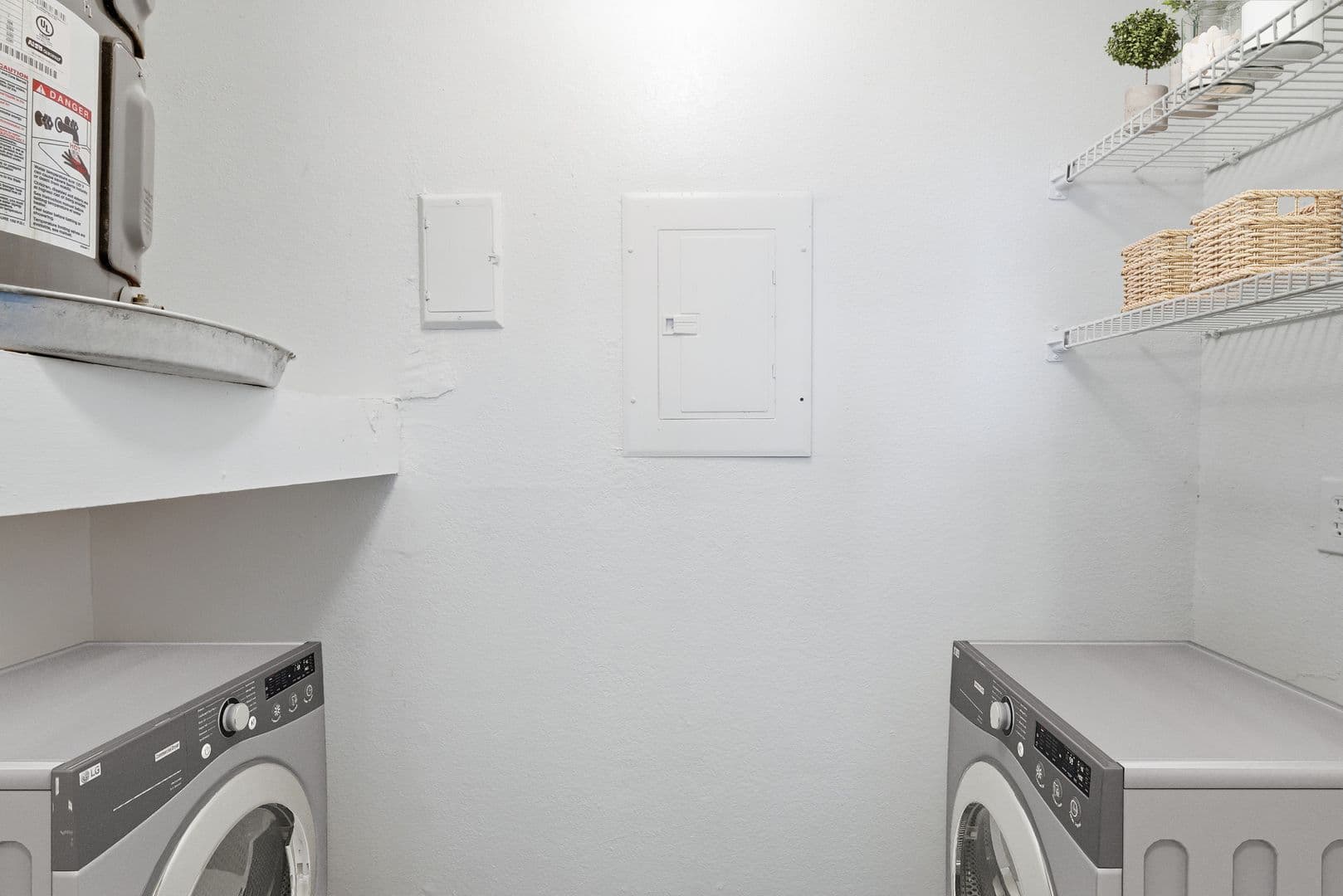 Jackson Apartment: 4901 Mc Willie Circle