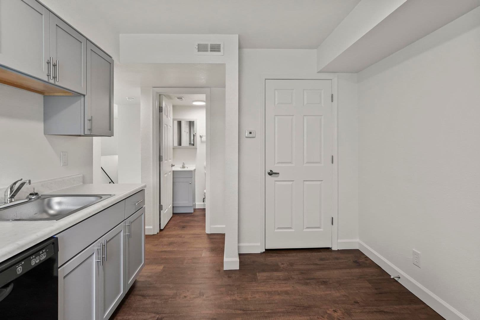 Collinsville Apartment: 1003 S Morrison Ave