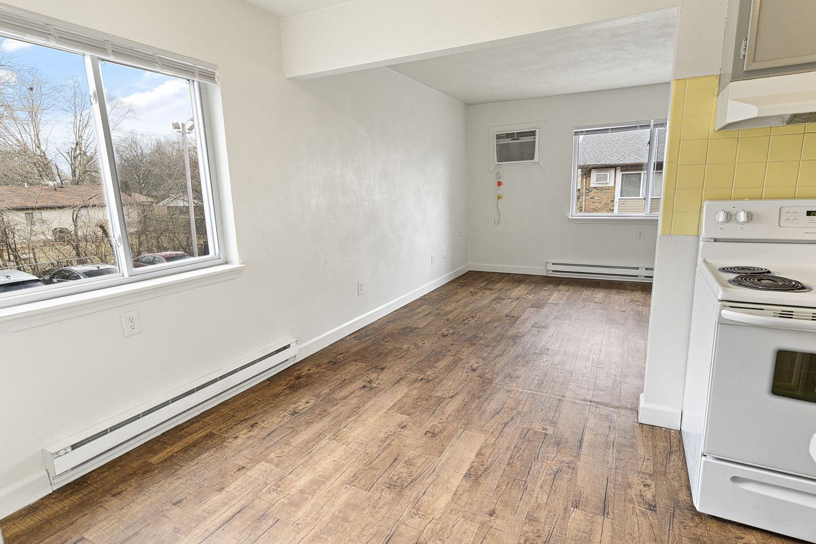 Belleville Apartment: 101 Adeline Dr.