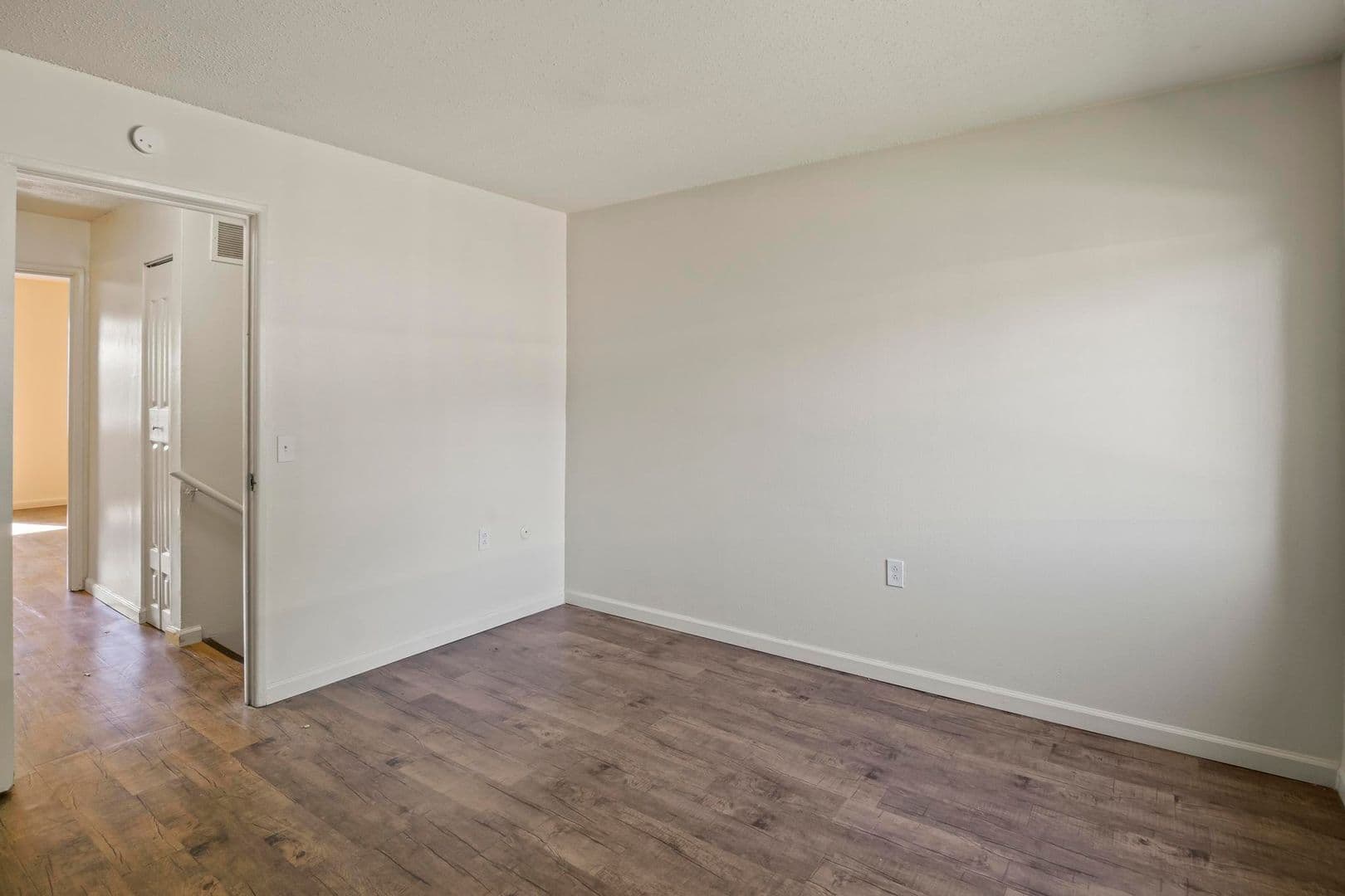 St Ann Apartment: 11120 Graben Dr, Apt D