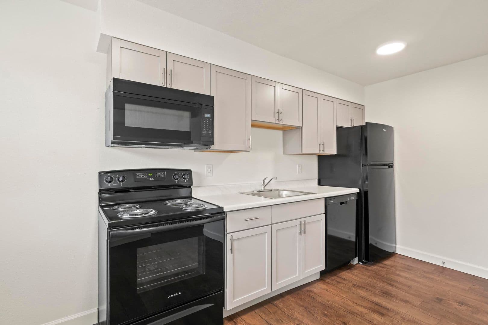 Collinsville Apartment: 1003 S Morrison Ave
