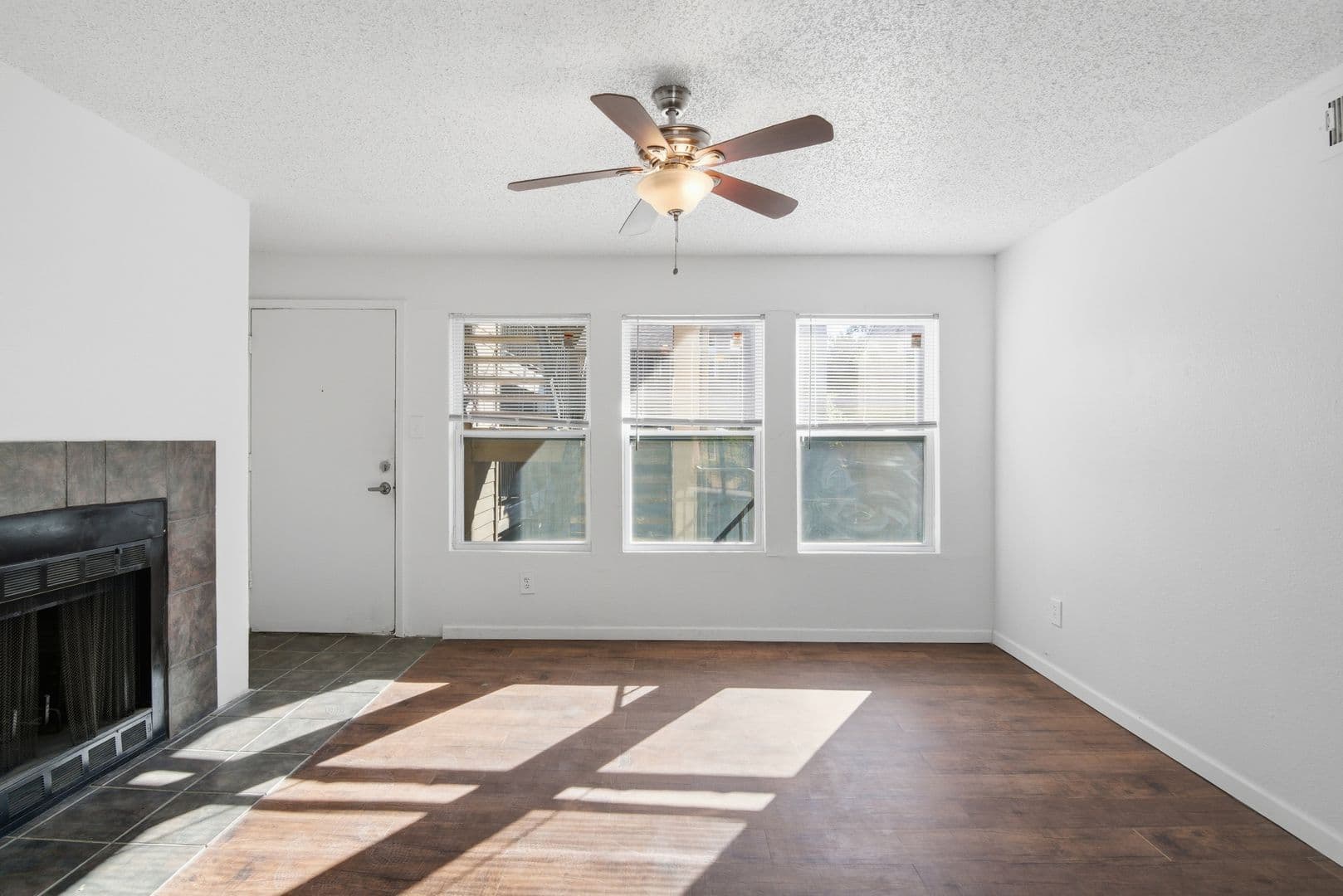 Jackson Apartment: 4901 Mc Willie Circle