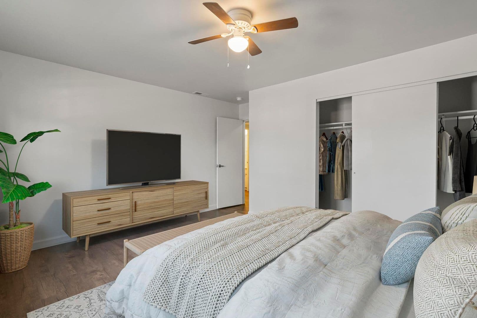 Granite City Apartment: 4078-01 Kathy Dr