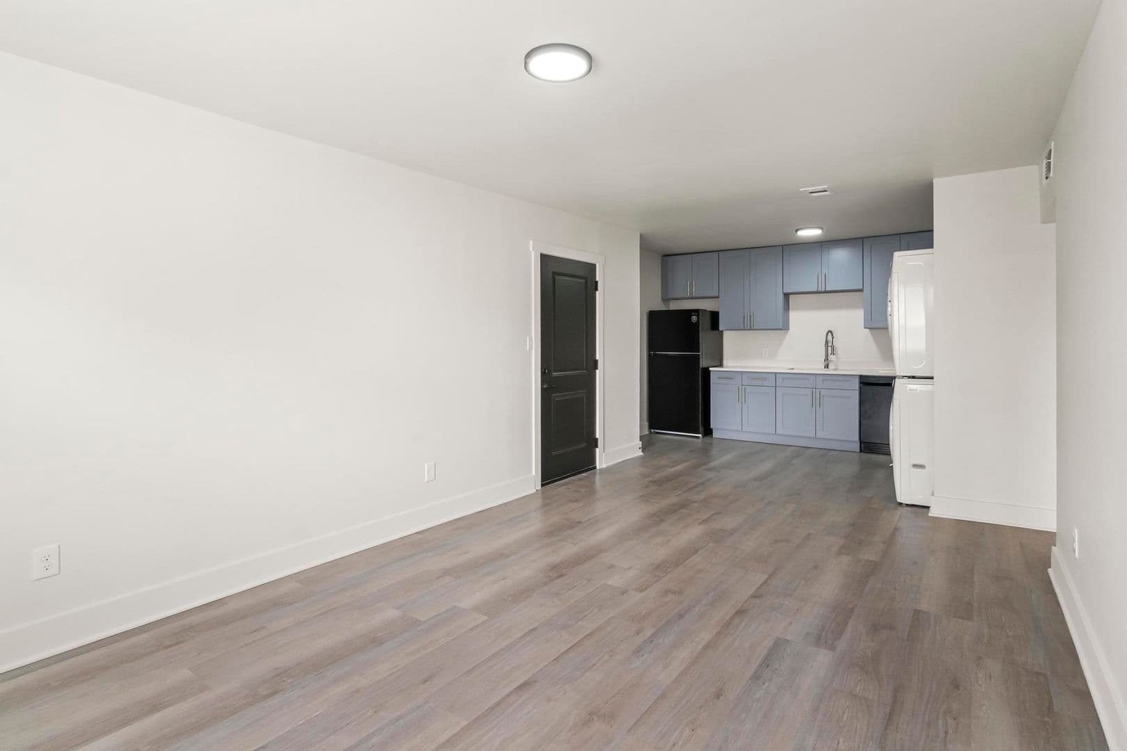 Saint Louis Apartment: 7851 Bandero Dr