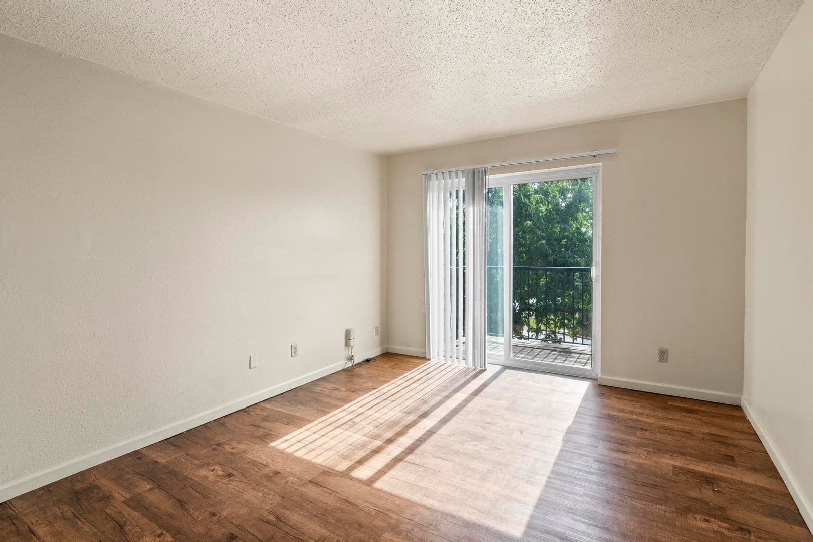 St Ann Apartment: 11120 Graben Dr, Apt D