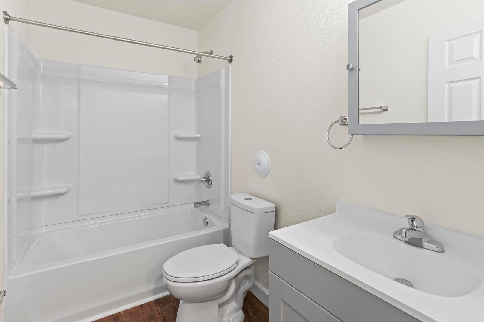 Collinsville Apartment: 1003 S Morrison Ave