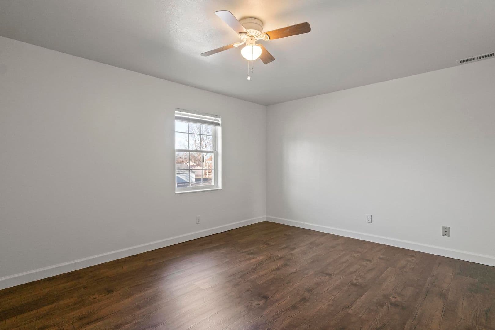 Granite City Apartment: 4078-01 Kathy Dr