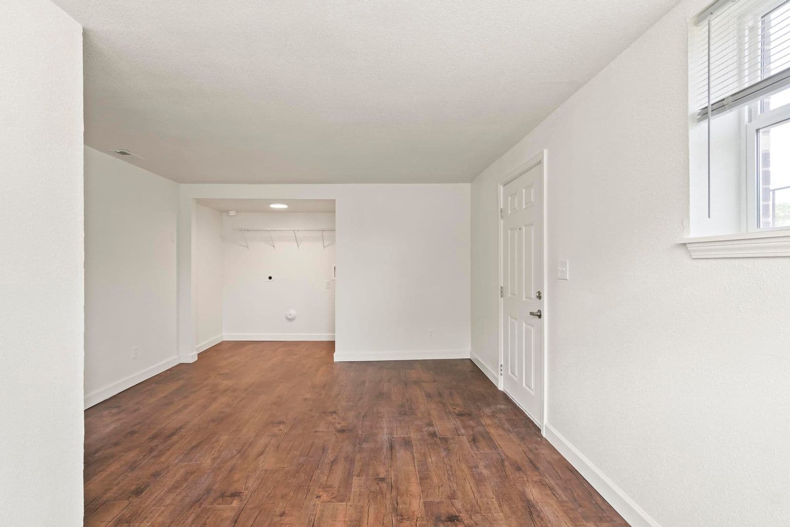 Collinsville Apartment: 1003 S Morrison Ave