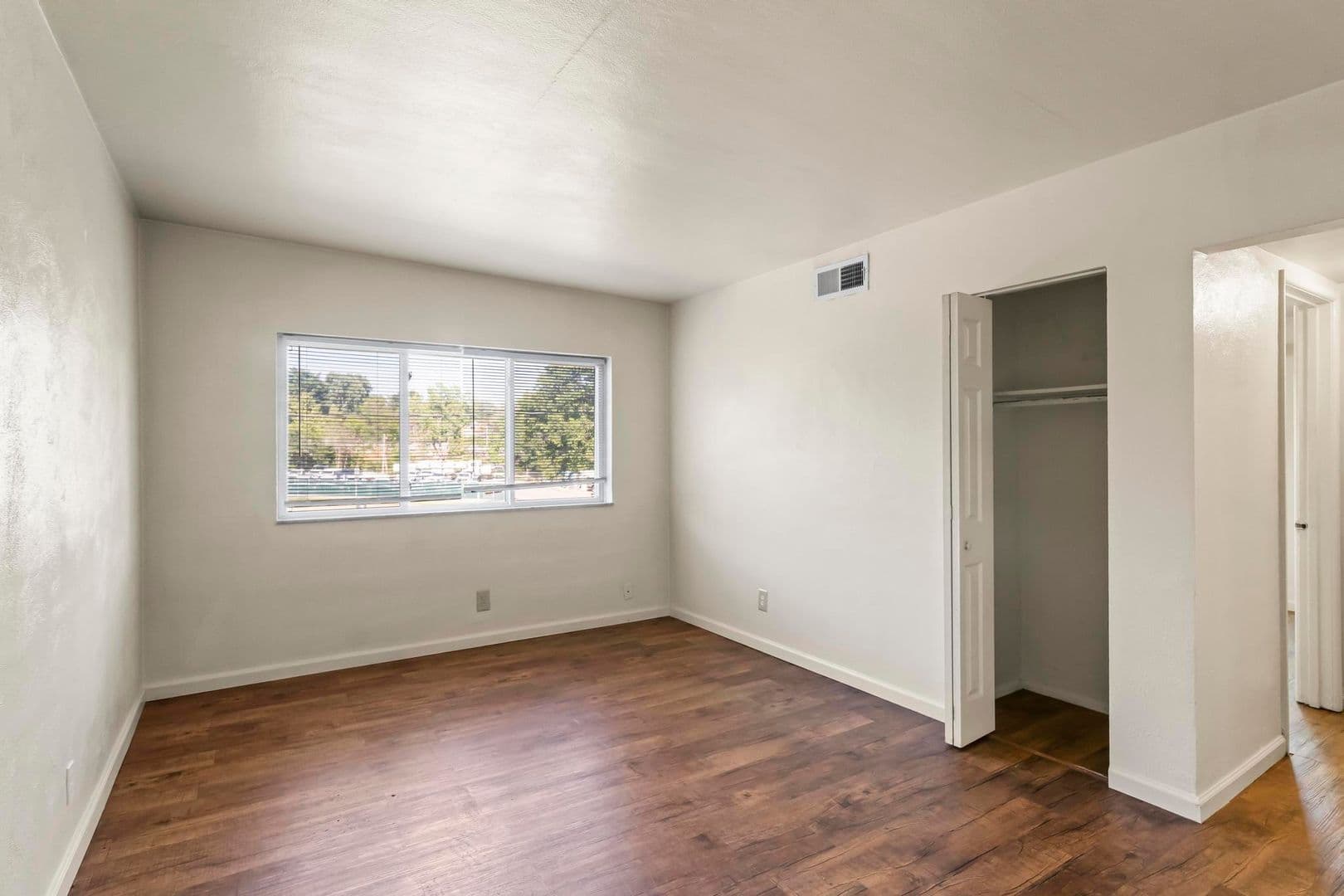 St Ann Apartment: 11120 Graben Dr Apt D