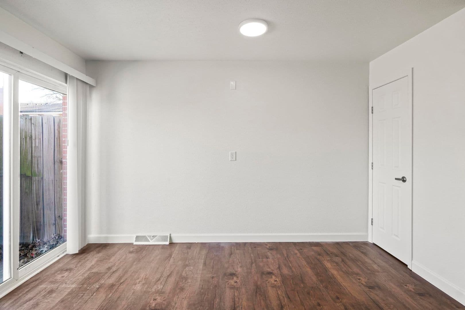 Granite City Apartment: 4078-01 Kathy Dr
