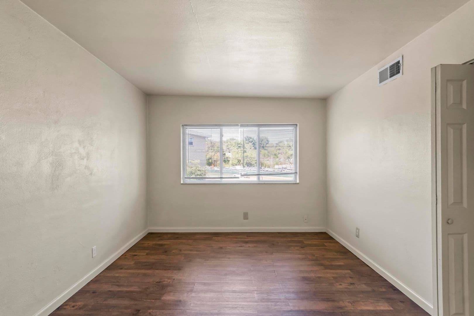 St Ann Apartment: 11120 Graben Dr Apt D