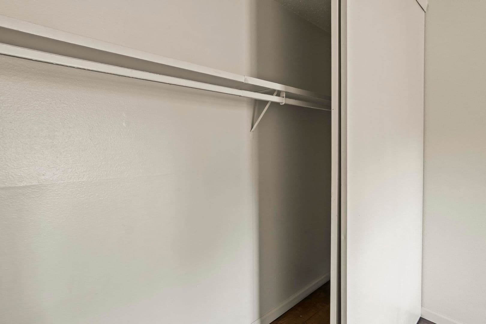 St Ann Apartment: 11120 Graben Dr, Apt D