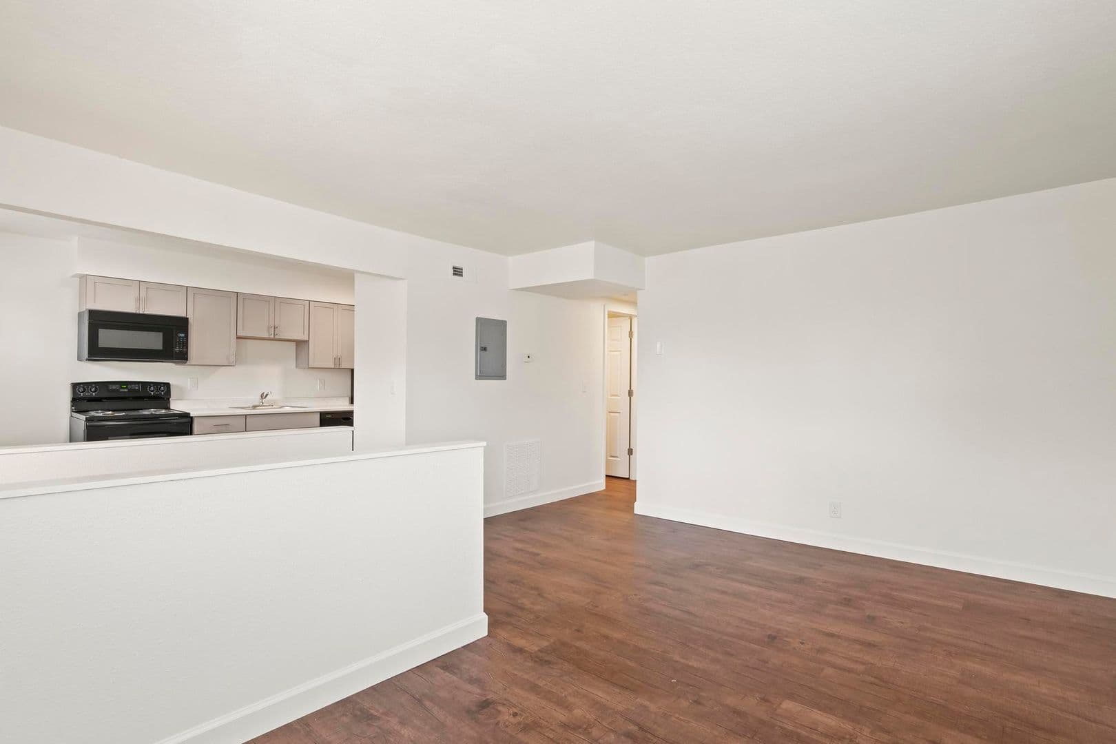 Collinsville Apartment: 1003 S Morrison Ave